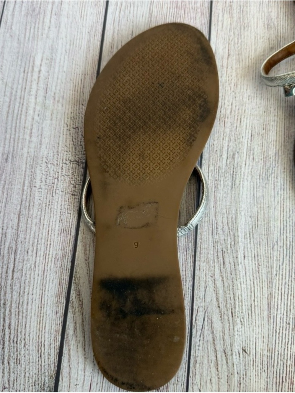 Tory Burch Silver T-Strap Sandals 9 - Picture 7 of 7